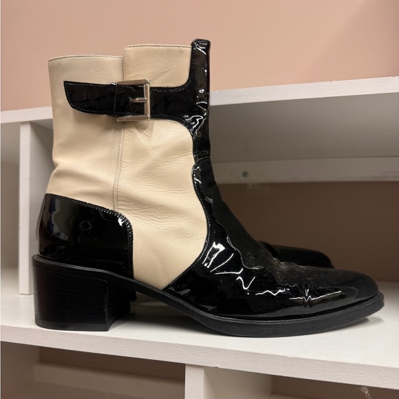 Designer Italian leather booties - Picture 3 of 5
